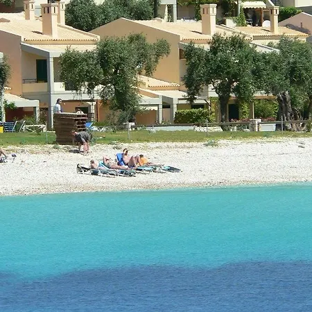 La Riviera Barbati Seaside Luxurious - Corfu מלון Mparmpati