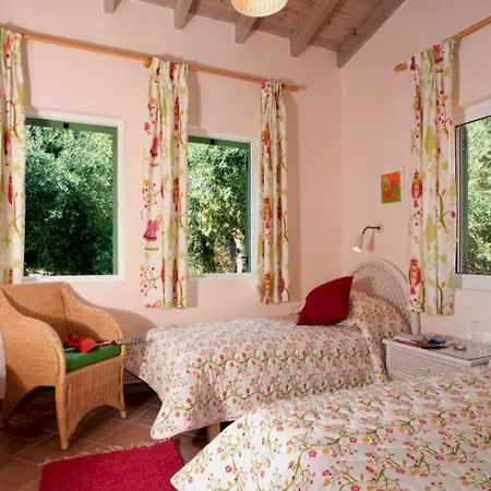 La Riviera Barbati Seaside Luxurious - Corfu ホテル